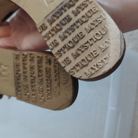 Mystique Boutique Rhinestone Buckle Slide Sandals Tan Brown Leather - Picture 6 of 8